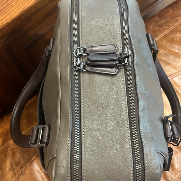 TUMI luggage carry-on - Picture 4 of 11